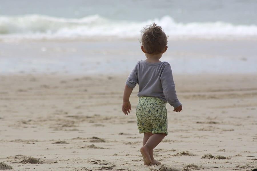 facing-the-sea-2665371_1920 (1)