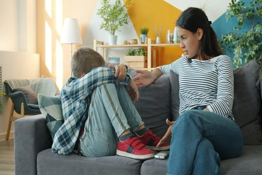 Pierwsze konflikty z rówieśnikami jak je rozwiązywać-min-min